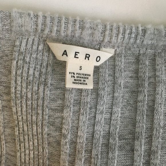 Lettuce-hem long sleeve! - Picture 4 of 4